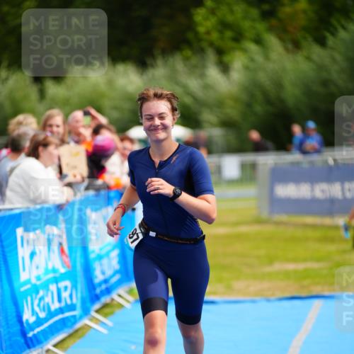 30.08.2026 - Elbe Triathlon Hamburg LAZAROV Photography http://msf.ph/oto/10069062 30.08.2026 12:33:09 Ziel 1497 meine-sportfotos.de