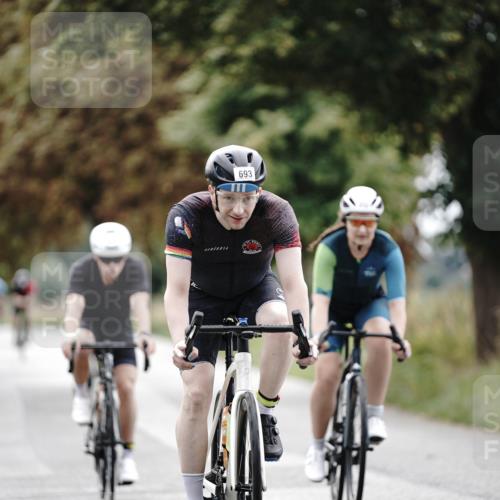 30.08.2026 - Elbe Triathlon Hamburg Michael Burmester http://msf.ph/oto/10069070 30.08.2026 09:38:37 Radfahren 262, 289, 352, 410, 462, 668, 693 meine-sportfotos.de