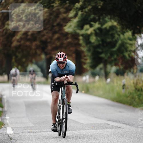 30.08.2026 - Elbe Triathlon Hamburg Michael Burmester http://msf.ph/oto/10069082 30.08.2026 09:38:44 Radfahren 262, 289, 663, 668, 856 meine-sportfotos.de