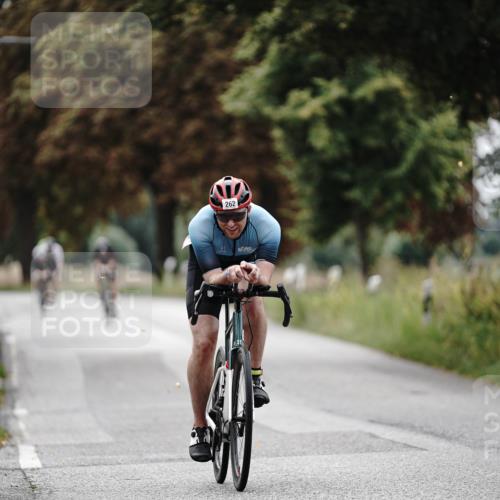 30.08.2026 - Elbe Triathlon Hamburg Michael Burmester http://msf.ph/oto/10069083 30.08.2026 09:38:44 Radfahren 262, 289, 663, 668, 856 meine-sportfotos.de