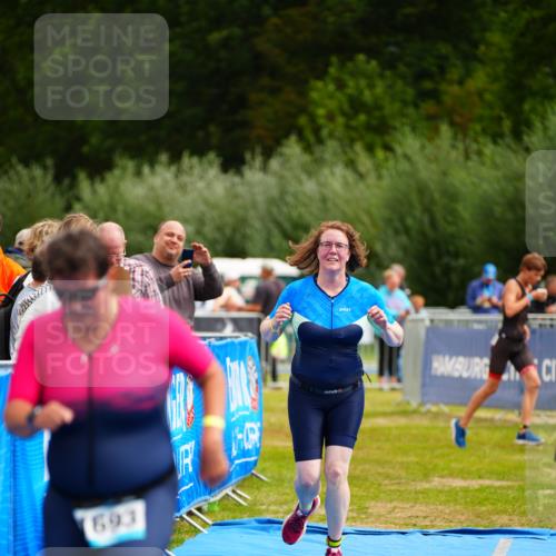 30.08.2026 - Elbe Triathlon Hamburg LAZAROV Photography http://msf.ph/oto/10069112 30.08.2026 12:33:36 Ziel 1651, 1693 meine-sportfotos.de