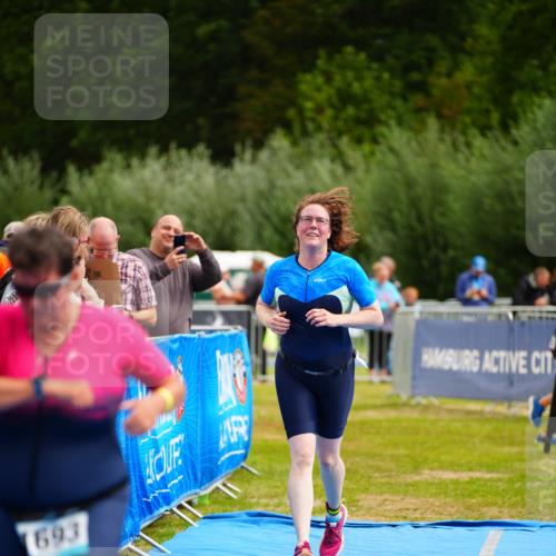30.08.2026 - Elbe Triathlon Hamburg LAZAROV Photography http://msf.ph/oto/10069115 30.08.2026 12:33:36 Ziel 1651, 1693 meine-sportfotos.de