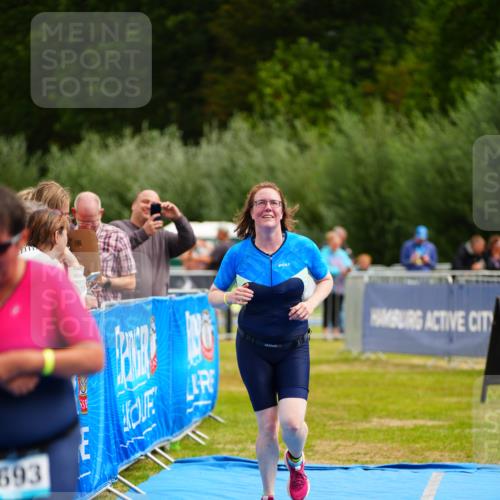30.08.2026 - Elbe Triathlon Hamburg LAZAROV Photography http://msf.ph/oto/10069117 30.08.2026 12:33:36 Ziel 1651, 1693 meine-sportfotos.de