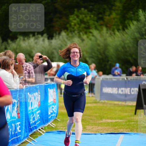 30.08.2026 - Elbe Triathlon Hamburg LAZAROV Photography http://msf.ph/oto/10069120 30.08.2026 12:33:36 Ziel 1651, 1693 meine-sportfotos.de