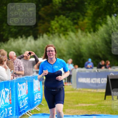 30.08.2026 - Elbe Triathlon Hamburg LAZAROV Photography http://msf.ph/oto/10069128 30.08.2026 12:33:37 Ziel 1651, 1693 meine-sportfotos.de