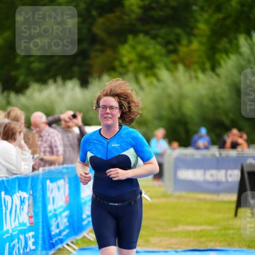 30.08.2026 - Elbe Triathlon Hamburg LAZAROV Photography http://msf.ph/oto/10069136 30.08.2026 12:33:37 Ziel 1651, 1693 meine-sportfotos.de
