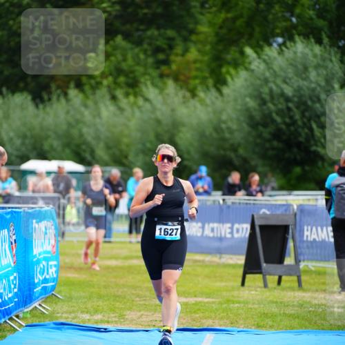 30.08.2026 - Elbe Triathlon Hamburg LAZAROV Photography http://msf.ph/oto/10069153 30.08.2026 12:33:47 Ziel 1592, 1627 meine-sportfotos.de