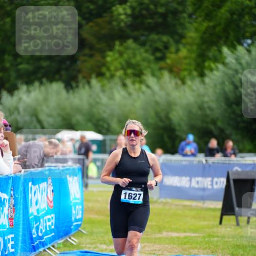 30.08.2026 - Elbe Triathlon Hamburg LAZAROV Photography http://msf.ph/oto/10069165 30.08.2026 12:33:48 Ziel 1592, 1627 meine-sportfotos.de
