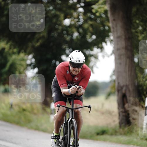 30.08.2026 - Elbe Triathlon Hamburg Michael Burmester http://msf.ph/oto/10069183 30.08.2026 09:39:49 Radfahren 314, 557, 604, 633, 872 meine-sportfotos.de