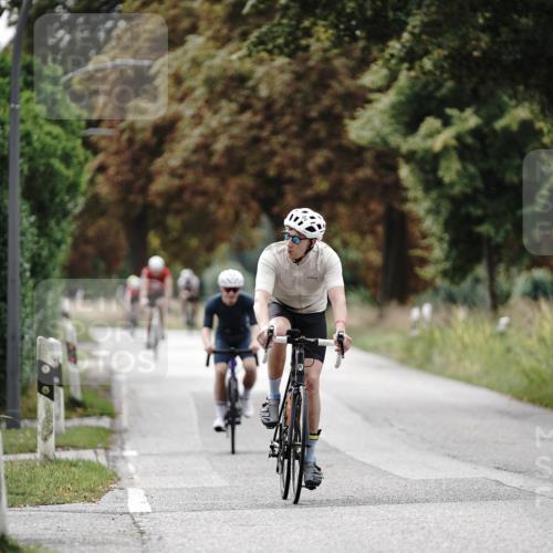 30.08.2026 - Elbe Triathlon Hamburg Michael Burmester http://msf.ph/oto/10069187 30.08.2026 09:39:51 Radfahren 314, 338, 557, 604, 633, 737 meine-sportfotos.de