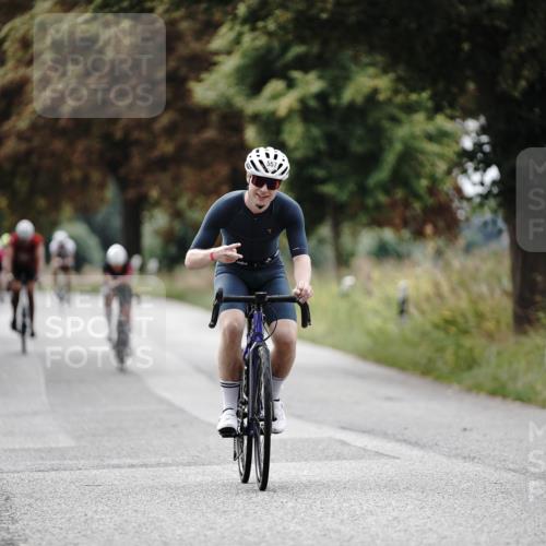 30.08.2026 - Elbe Triathlon Hamburg Michael Burmester http://msf.ph/oto/10069192 30.08.2026 09:39:53 Radfahren 271, 338, 557, 604, 737 meine-sportfotos.de