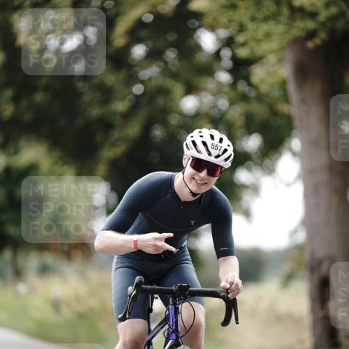 30.08.2026 - Elbe Triathlon Hamburg Michael Burmester http://msf.ph/oto/10069196 30.08.2026 09:39:54 Radfahren 271, 338, 557, 604, 737 meine-sportfotos.de