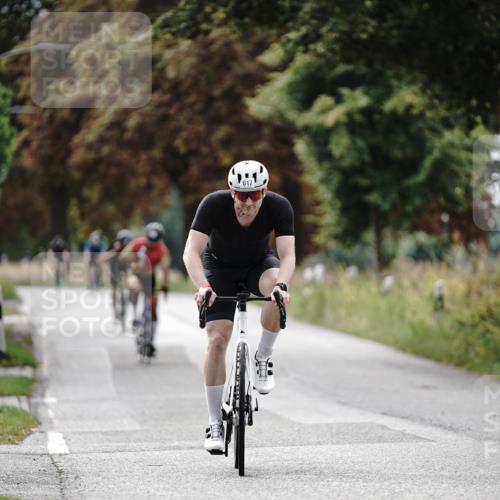 30.08.2026 - Elbe Triathlon Hamburg Michael Burmester http://msf.ph/oto/10069221 30.08.2026 09:40:05 Radfahren 466, 617, 643, 657, 883 meine-sportfotos.de