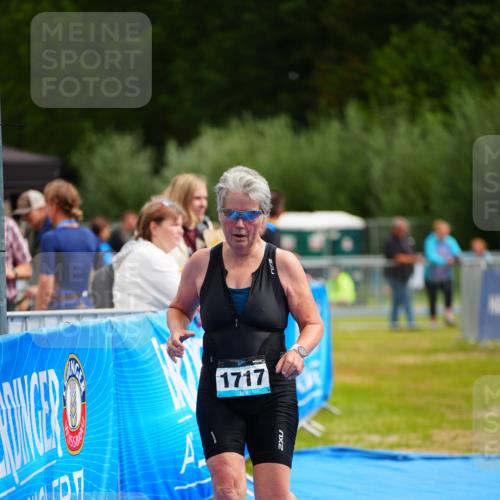 30.08.2026 - Elbe Triathlon Hamburg LAZAROV Photography http://msf.ph/oto/10069232 30.08.2026 12:34:23 Ziel 1717 meine-sportfotos.de