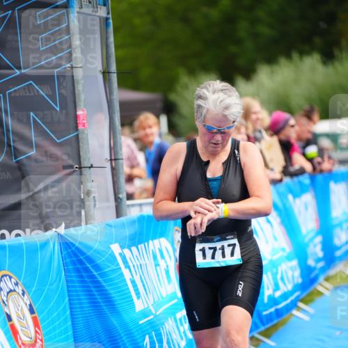 30.08.2026 - Elbe Triathlon Hamburg LAZAROV Photography http://msf.ph/oto/10069249 30.08.2026 12:34:24 Ziel 1717 meine-sportfotos.de