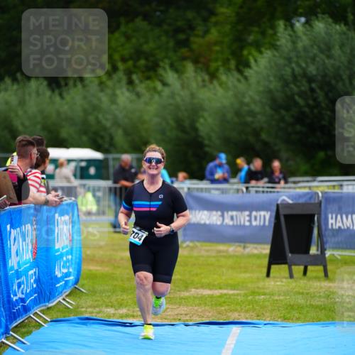 30.08.2026 - Elbe Triathlon Hamburg LAZAROV Photography http://msf.ph/oto/10069263 30.08.2026 12:35:04 Ziel 1704 meine-sportfotos.de