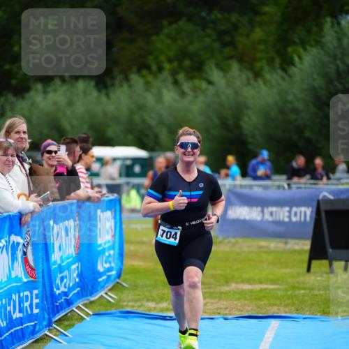 30.08.2026 - Elbe Triathlon Hamburg LAZAROV Photography http://msf.ph/oto/10069274 30.08.2026 12:35:05 Ziel 1704 meine-sportfotos.de