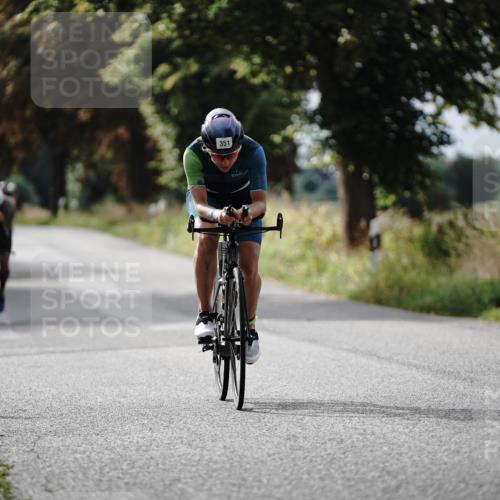 30.08.2026 - Elbe Triathlon Hamburg Michael Burmester http://msf.ph/oto/10069276 30.08.2026 09:40:56 Radfahren 245, 351, 382, 581 meine-sportfotos.de