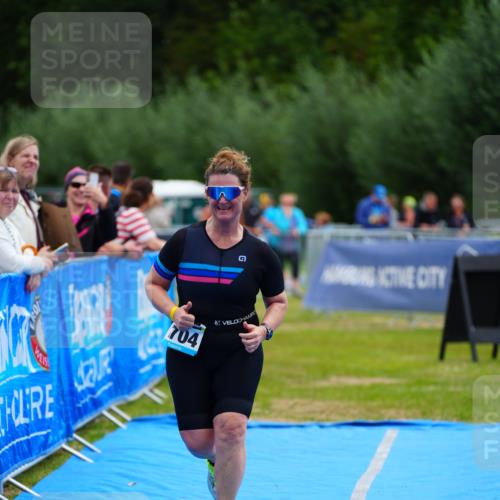 30.08.2026 - Elbe Triathlon Hamburg LAZAROV Photography http://msf.ph/oto/10069284 30.08.2026 12:35:05 Ziel 1704 meine-sportfotos.de