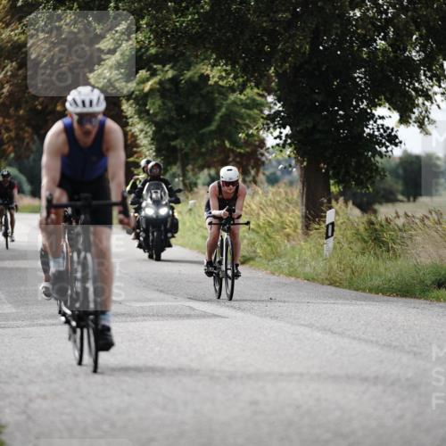 30.08.2026 - Elbe Triathlon Hamburg Michael Burmester http://msf.ph/oto/10069288 30.08.2026 09:41:03 Radfahren 251, 294, 341, 347, 382, 581, 802, 1896 meine-sportfotos.de