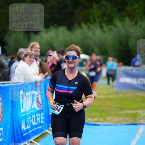 30.08.2026 - Elbe Triathlon Hamburg LAZAROV Photography http://msf.ph/oto/10069295 30.08.2026 12:35:06 Ziel 1674, 1704 meine-sportfotos.de