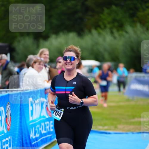 30.08.2026 - Elbe Triathlon Hamburg LAZAROV Photography http://msf.ph/oto/10069298 30.08.2026 12:35:06 Ziel 1674, 1704 meine-sportfotos.de