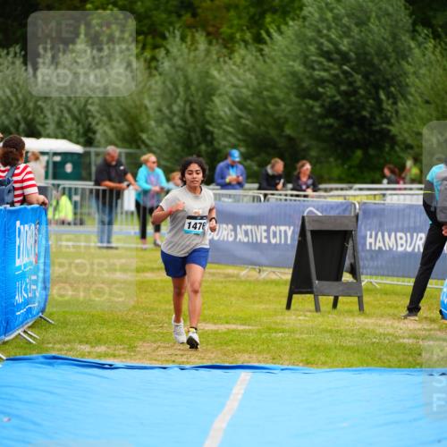 30.08.2026 - Elbe Triathlon Hamburg LAZAROV Photography http://msf.ph/oto/10069343 30.08.2026 12:35:57 Ziel 1476 meine-sportfotos.de