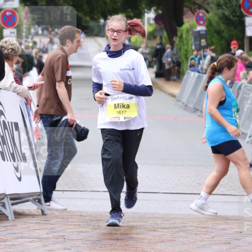 30.08.2026 - Blankeneser Heldenlauf Lena Gebhardt http://msf.ph/oto/10069367 30.08.2026 10:03:50 Ziel 1015, 1017, 1540, 1617 meine-sportfotos.de