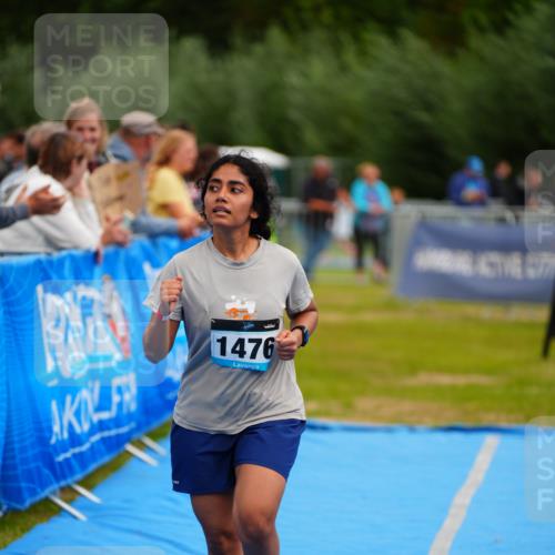 30.08.2026 - Elbe Triathlon Hamburg LAZAROV Photography http://msf.ph/oto/10069370 30.08.2026 12:36:01 Ziel 1476 meine-sportfotos.de