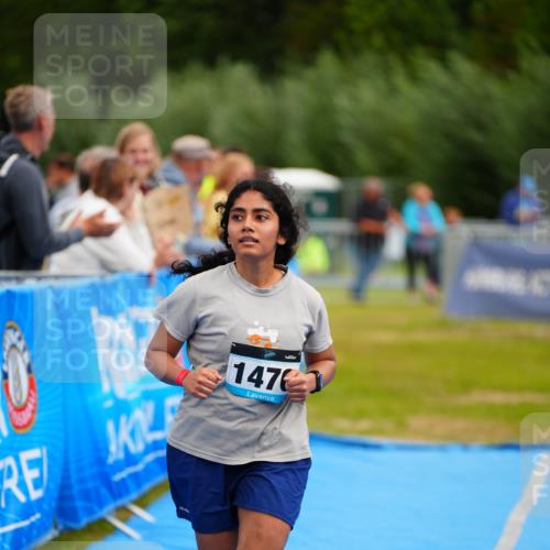 30.08.2026 - Elbe Triathlon Hamburg LAZAROV Photography http://msf.ph/oto/10069373 30.08.2026 12:36:01 Ziel 1476 meine-sportfotos.de