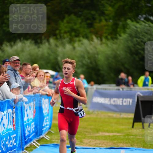 30.08.2026 - Elbe Triathlon Hamburg LAZAROV Photography http://msf.ph/oto/10069409 30.08.2026 12:37:27 Ziel 1736 meine-sportfotos.de