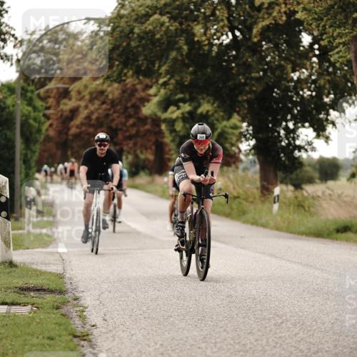 30.08.2026 - Elbe Triathlon Hamburg Michael Burmester http://msf.ph/oto/10069417 30.08.2026 09:42:10 Radfahren 253, 340, 409, 505, 528, 544, 605, 608, 613, 694, 731 meine-sportfotos.de