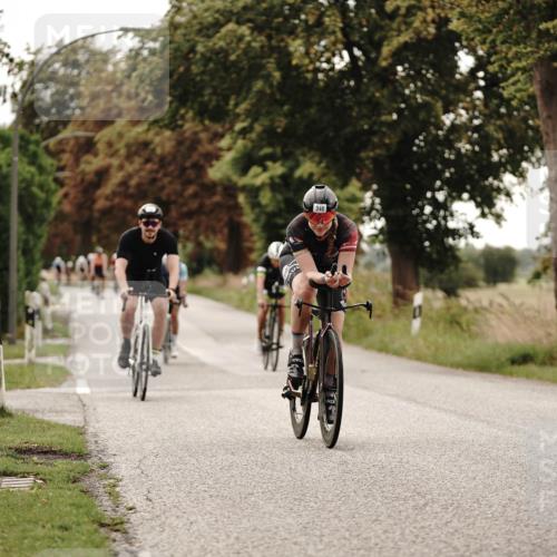 30.08.2026 - Elbe Triathlon Hamburg Michael Burmester http://msf.ph/oto/10069419 30.08.2026 09:42:10 Radfahren 253, 340, 409, 505, 528, 544, 605, 608, 613, 694, 731 meine-sportfotos.de