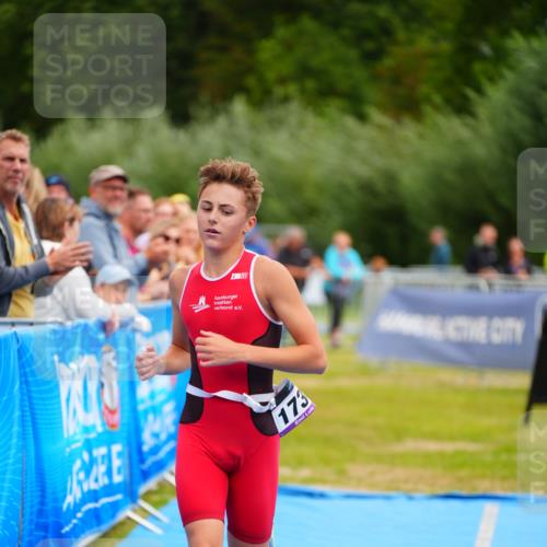 30.08.2026 - Elbe Triathlon Hamburg LAZAROV Photography http://msf.ph/oto/10069420 30.08.2026 12:37:28 Ziel 1736 meine-sportfotos.de