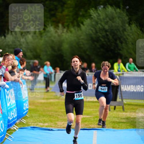 30.08.2026 - Elbe Triathlon Hamburg LAZAROV Photography http://msf.ph/oto/10069436 30.08.2026 12:38:35 Ziel 1594, 1641 meine-sportfotos.de