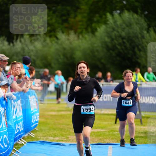30.08.2026 - Elbe Triathlon Hamburg LAZAROV Photography http://msf.ph/oto/10069443 30.08.2026 12:38:36 Ziel 1594, 1641 meine-sportfotos.de