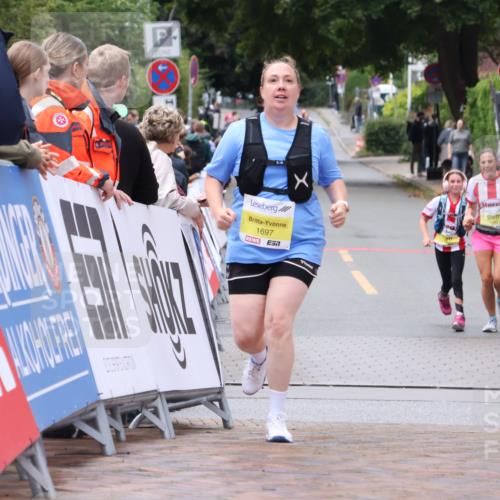 30.08.2026 - Blankeneser Heldenlauf Lena Gebhardt http://msf.ph/oto/10069447 30.08.2026 10:04:10 Ziel 1697 meine-sportfotos.de