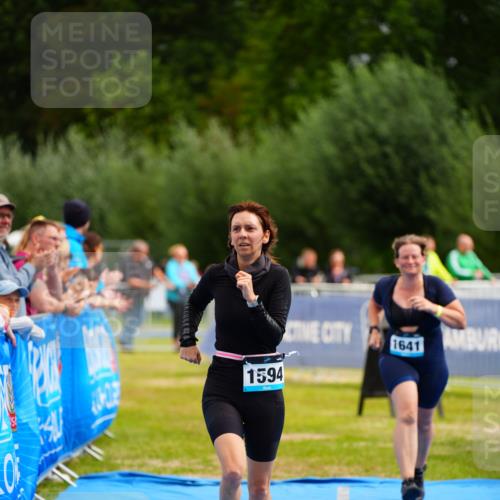 30.08.2026 - Elbe Triathlon Hamburg LAZAROV Photography http://msf.ph/oto/10069449 30.08.2026 12:38:36 Ziel 1594, 1641 meine-sportfotos.de