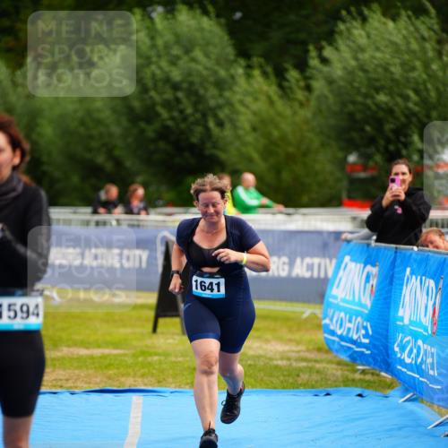 30.08.2026 - Elbe Triathlon Hamburg LAZAROV Photography http://msf.ph/oto/10069455 30.08.2026 12:38:37 Ziel 1594, 1641 meine-sportfotos.de