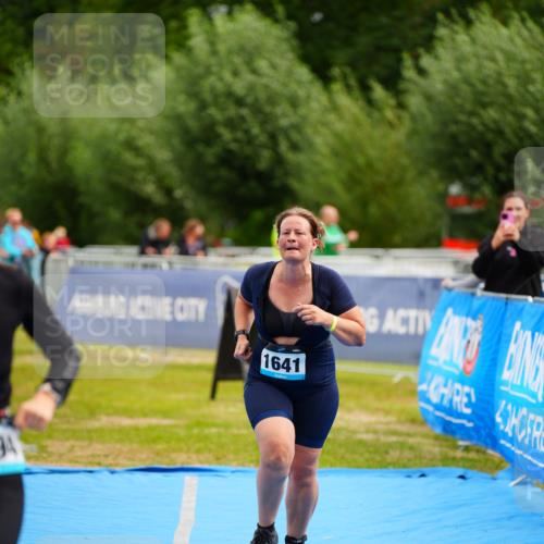 30.08.2026 - Elbe Triathlon Hamburg LAZAROV Photography http://msf.ph/oto/10069462 30.08.2026 12:38:38 Ziel 1594, 1641 meine-sportfotos.de