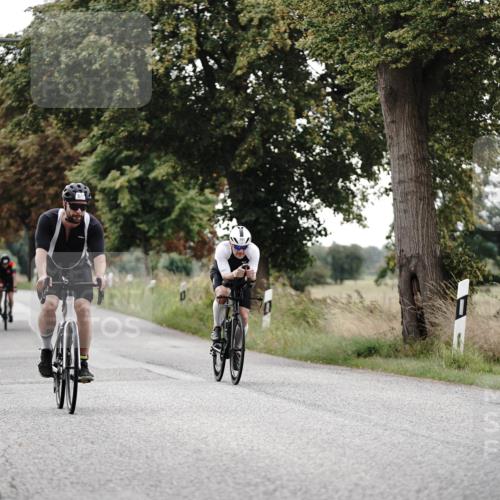 30.08.2026 - Elbe Triathlon Hamburg Michael Burmester http://msf.ph/oto/10069463 30.08.2026 09:42:31 Radfahren 261, 324, 571, 579, 741 meine-sportfotos.de