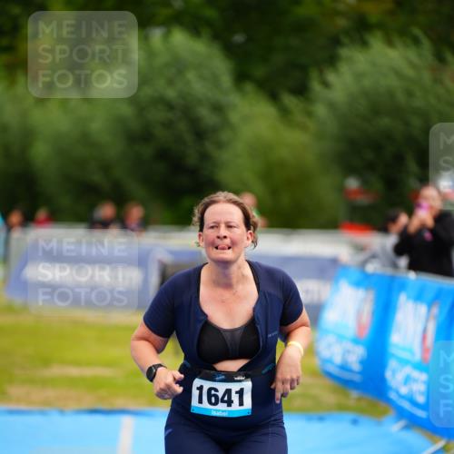 30.08.2026 - Elbe Triathlon Hamburg LAZAROV Photography http://msf.ph/oto/10069474 30.08.2026 12:38:39 Ziel 1594, 1641 meine-sportfotos.de