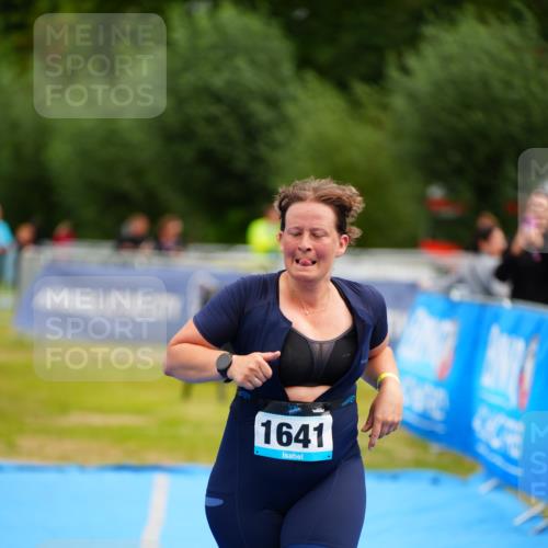 30.08.2026 - Elbe Triathlon Hamburg LAZAROV Photography http://msf.ph/oto/10069476 30.08.2026 12:38:40 Ziel 1594, 1641 meine-sportfotos.de