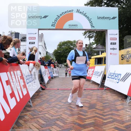 30.08.2026 - Blankeneser Heldenlauf Lena Gebhardt http://msf.ph/oto/10069480 30.08.2026 10:04:14 Ziel 1697 meine-sportfotos.de