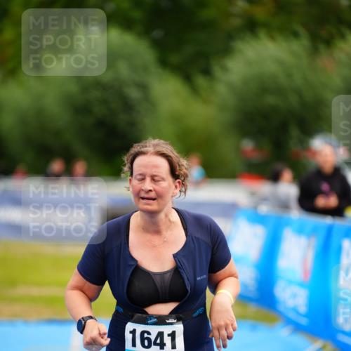 30.08.2026 - Elbe Triathlon Hamburg LAZAROV Photography http://msf.ph/oto/10069486 30.08.2026 12:38:40 Ziel 1594, 1641 meine-sportfotos.de