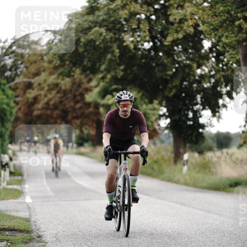 30.08.2026 - Elbe Triathlon Hamburg Michael Burmester http://msf.ph/oto/10069491 30.08.2026 09:42:44 Radfahren 510, 580, 596, 886 meine-sportfotos.de