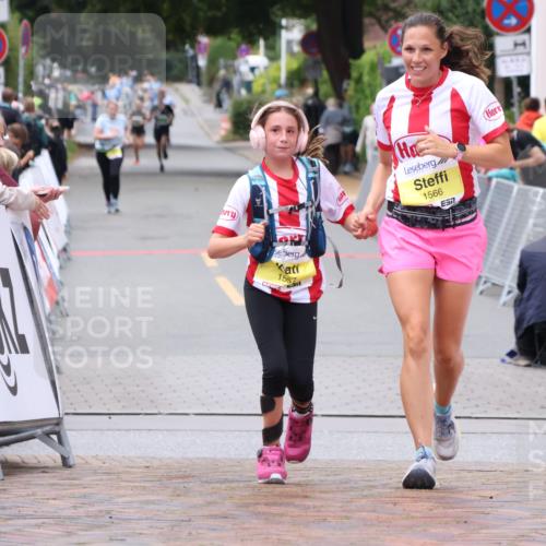 30.08.2026 - Blankeneser Heldenlauf Lena Gebhardt http://msf.ph/oto/10069497 30.08.2026 10:04:17 Ziel 1557, 1566, 1697 meine-sportfotos.de