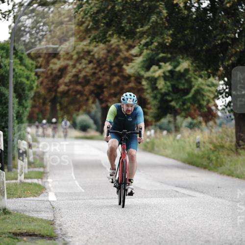 30.08.2026 - Elbe Triathlon Hamburg Michael Burmester http://msf.ph/oto/10069545 30.08.2026 09:43:11 Radfahren 201, 881 meine-sportfotos.de