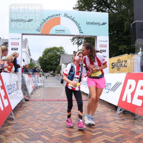 30.08.2026 - Blankeneser Heldenlauf Lena Gebhardt http://msf.ph/oto/10069546 30.08.2026 10:04:23 Ziel 1557, 1566 meine-sportfotos.de