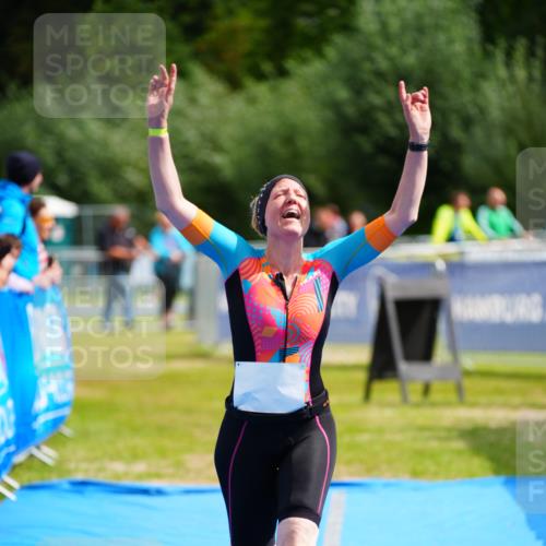 30.08.2026 - Elbe Triathlon Hamburg LAZAROV Photography http://msf.ph/oto/10069569 30.08.2026 12:40:03 Ziel 1677, 1723 meine-sportfotos.de